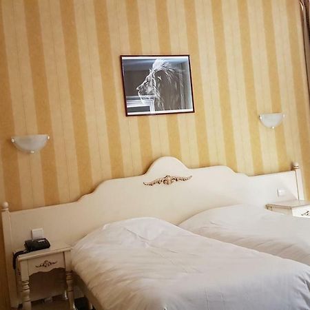 Hotel Au Lion D'Or Nogent-le-Rotrou Luaran gambar