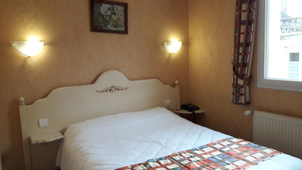 Hotel Au Lion D'Or Nogent-le-Rotrou Luaran gambar