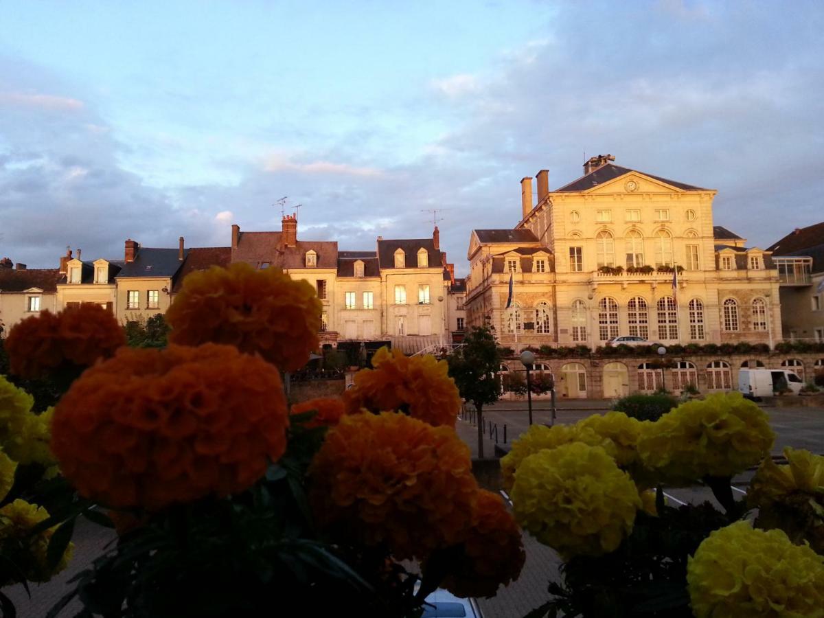 Hotel Au Lion D'Or Nogent-le-Rotrou Luaran gambar